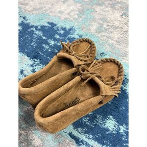 Minnetonka Girls Slippers Size 12